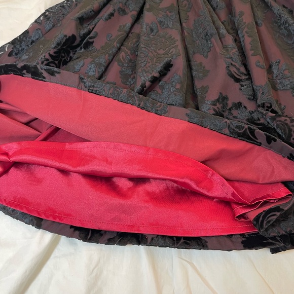 Cute skater style party dress - Picture 8 of 11